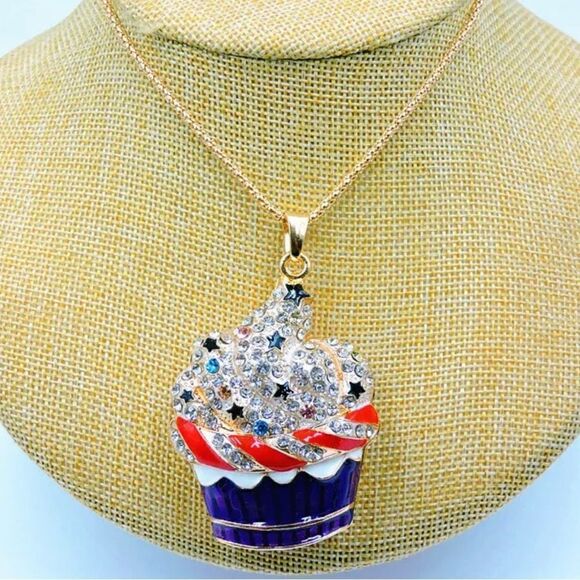 Adorable Purple Ice Cream Pendant Necklace NWOT - Picture 2 of 3